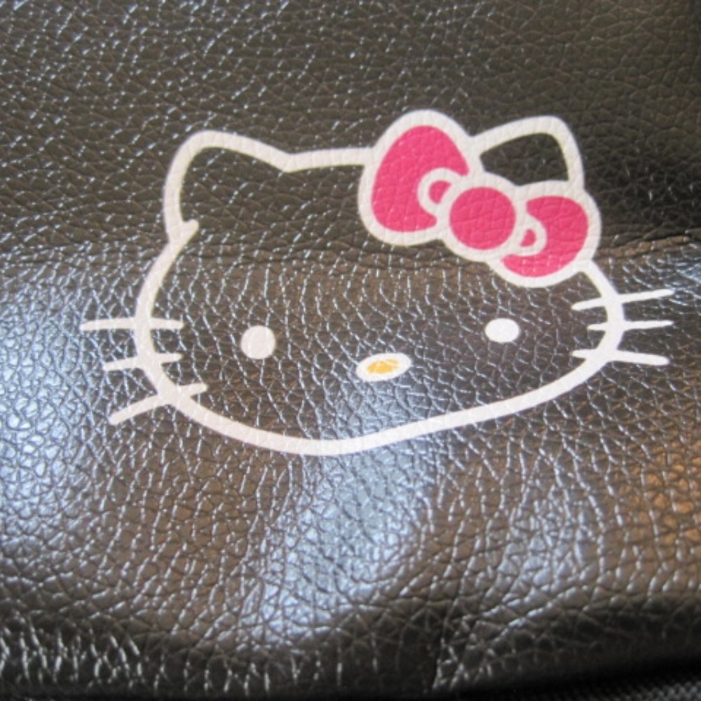 Hello Kitty Mini Backpack - Picture 4 of 9